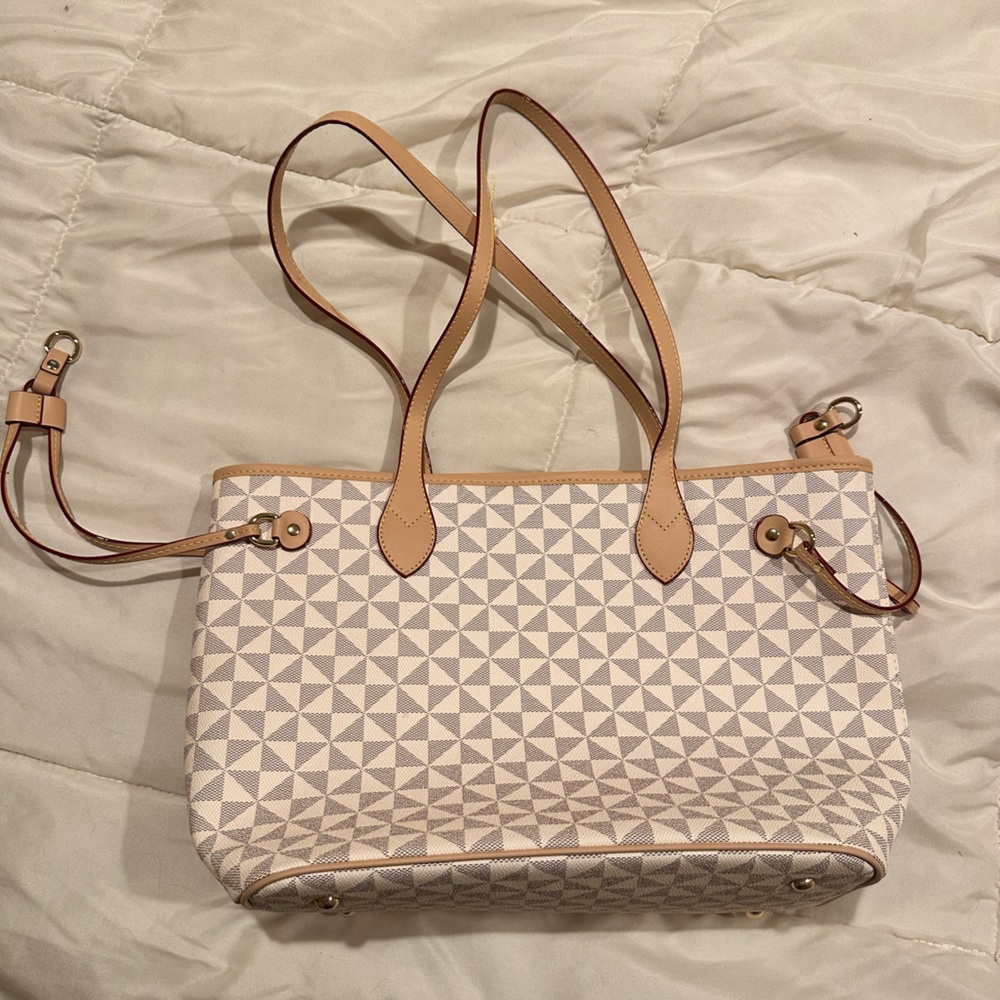 Tote purse
